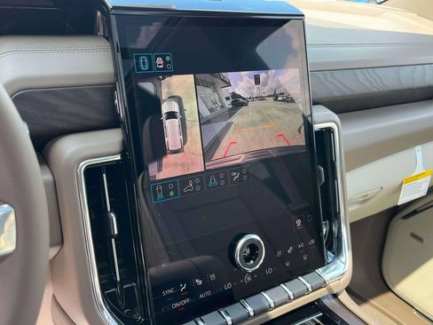 New 2026 GMC Yukon Denali w/ Sun & Power Step Package AWD/4WD image 30