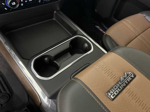 Used 2024 Chevrolet Silverado 2500 High Country w/ LPO, Dark Essentials Package AWD/4WD image 33