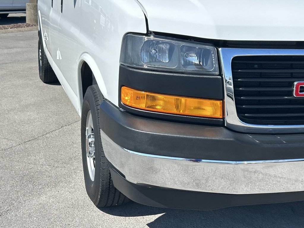 Used 2025 GMC Savana 3500 LT w/ LT Preferred Equipment Group RWD image 13