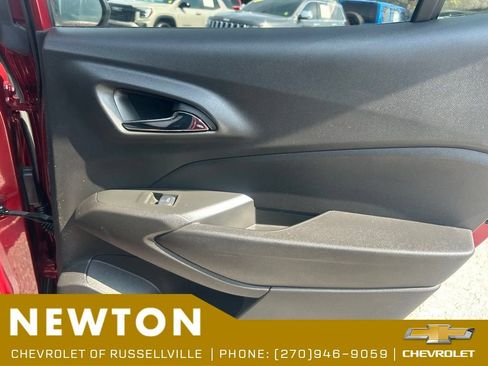 Used 2024 Chevrolet Trax LS FWD image 29