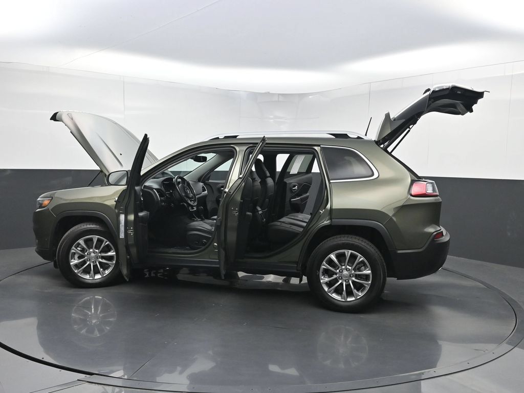 Used 2021 Jeep Cherokee Latitude Lux w/ Comfort/Convenience Group AWD/4WD image 35