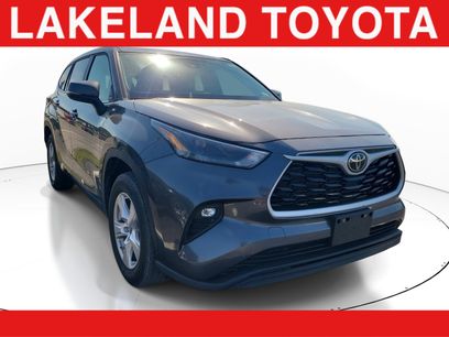 Used 2025 Toyota Highlander LE