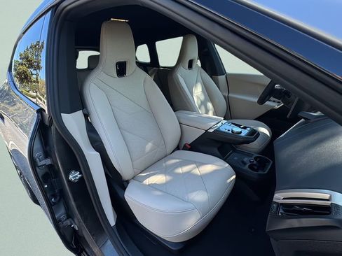 New 2026 BMW iX xDrive45 image 8