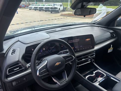 New 2026 Chevrolet Traverse LT FWD image 30