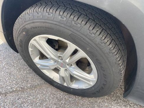 Used 2021 GMC Terrain SLE w/ Driver Convenience Package image 12