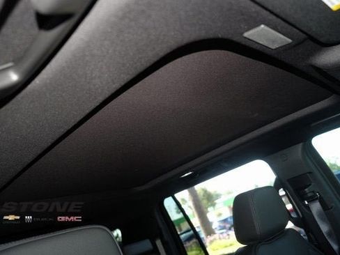 New 2025 GMC Yukon XL Denali w/ Sun & Power Step Package image 19