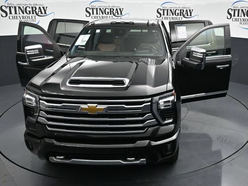 Used 2024 Chevrolet Silverado 2500 High Country w/ High Country Premium Package AWD/4WD image 38