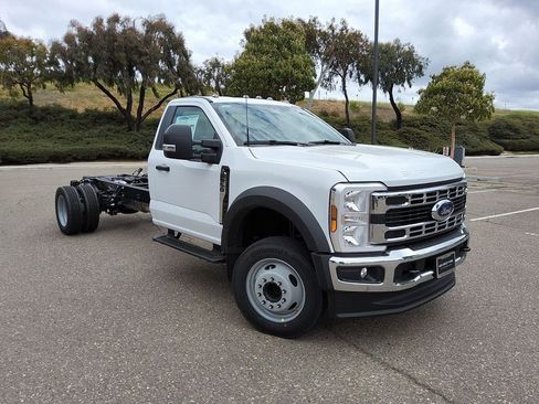 New 2025 Ford F550 XL image 4