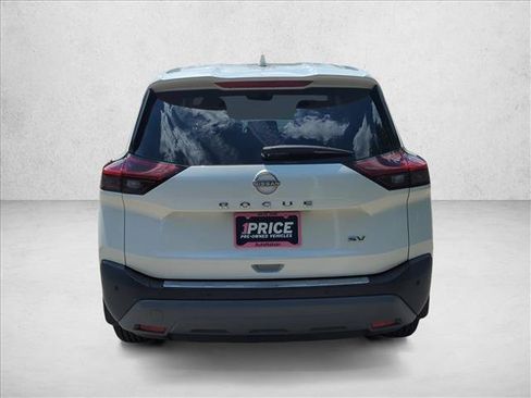 Certified 2022 Nissan Rogue SV FWD image 6