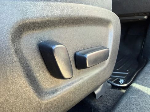 Used 2015 Toyota Highlander Limited image 40