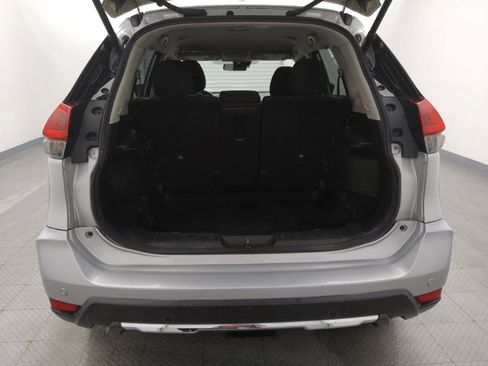 Used 2019 Nissan Rogue SV w/ Premium Package FWD image 29