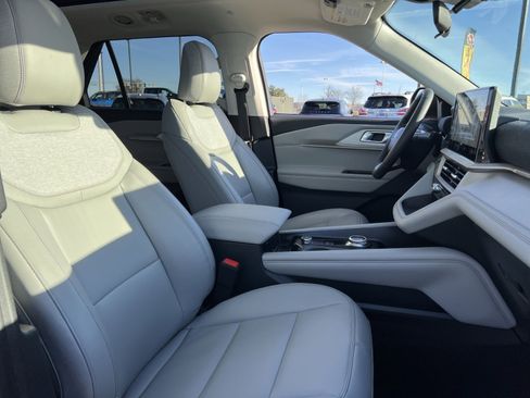 Used 2026 Ford Explorer Active image 28