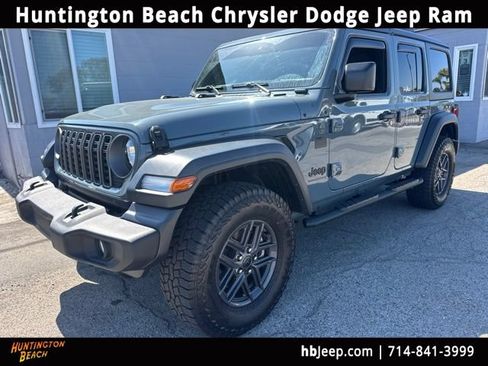 Used 2025 Jeep Wrangler Unlimited Sport AWD/4WD image 1