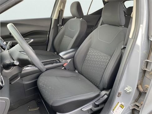 Used 2023 Nissan Kicks SV image 13