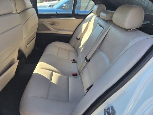 Used 2011 BMW 550i Sedan image 8