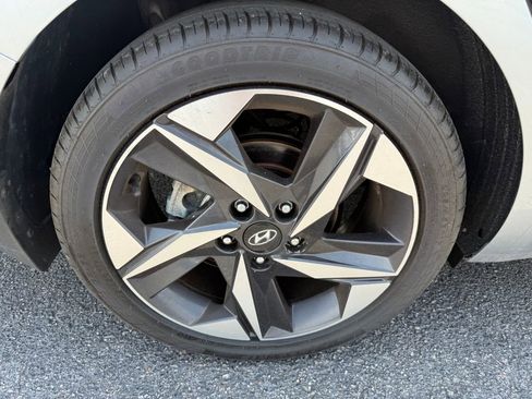 Used 2023 Hyundai Elantra SEL w/ Convenience Package FWD image 27