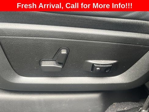 Used 2025 RAM 2500 Laramie AWD/4WD image 17
