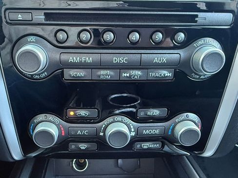 Used 2016 Nissan Pathfinder SV image 37