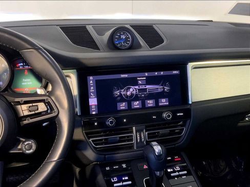 Certified 2022 Porsche Macan S AWD/4WD image 16