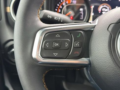 Used 2024 Jeep Wrangler Unlimited Sahara AWD/4WD image 18