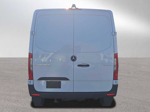 Used 2025 Mercedes-Benz Sprinter 2500 image 4