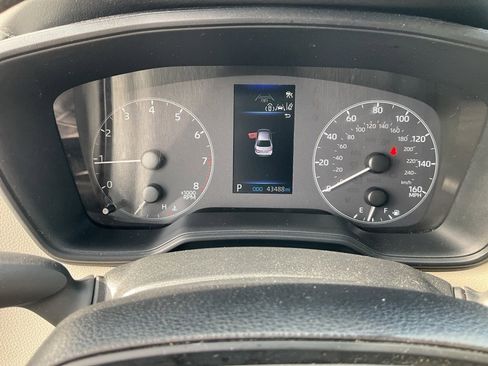 Used 2023 Toyota Corolla LE image 9