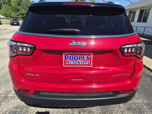 Used 2018 Jeep Compass Limited AWD/4WD image 4