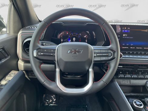 Used 2023 Chevrolet Colorado Z71 w/ Z71 Convenience Package 2 AWD/4WD image 12