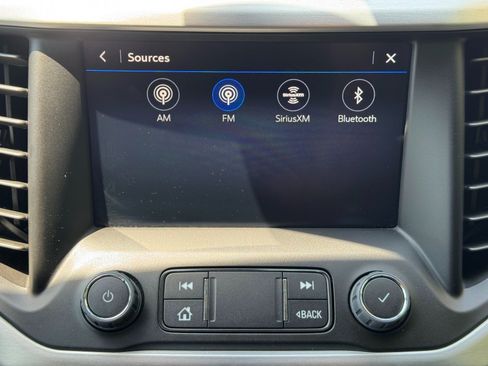 Used 2023 GMC Acadia SLT FWD image 22