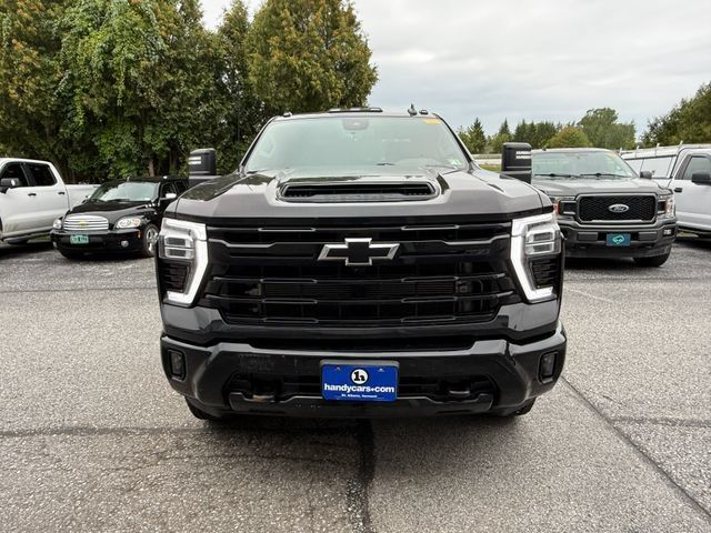 Used 2024 Chevrolet Silverado 2500 LT w/ Midnight Edition AWD/4WD image 8
