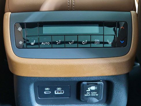 Used 2024 Nissan Pathfinder Platinum w/ Lighting Package (N93) AWD/4WD image 24