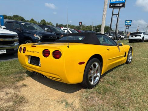 Used 2002 Chevrolet Corvette Convertible w/ Preferred Equipment Group2 RWD image 3