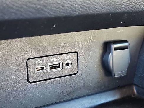 Used 2025 Nissan Altima 2.5 SV image 25