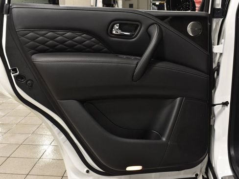 Certified 2024 INFINITI QX80 Sensory image 27