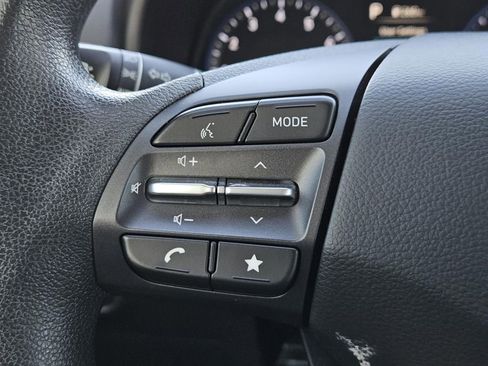 Used 2022 Hyundai Kona SEL image 18