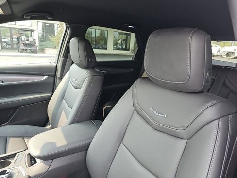 New 2025 Cadillac XT5 Luxury w/ LPO, Floor Liner Package image 36