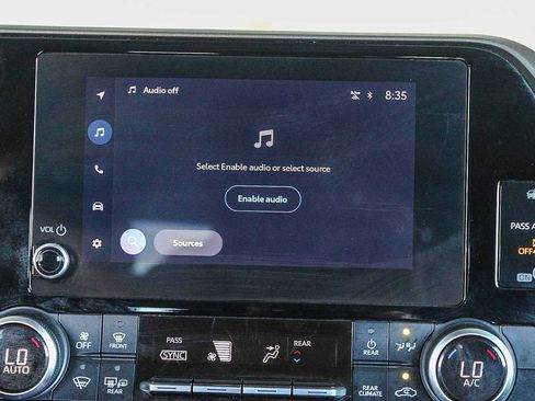 Used 2023 Toyota Highlander L FWD image 14