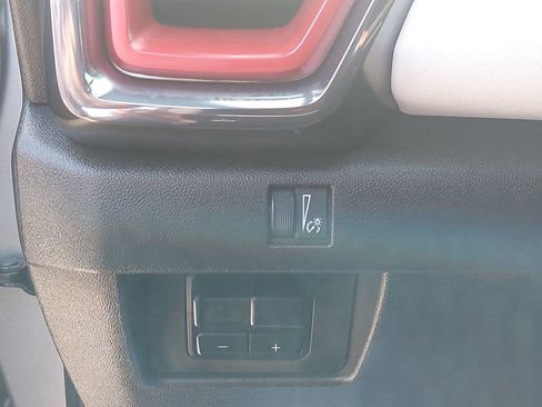 Used 2025 GMC Canyon AT4 w/ AT4X Package image 22