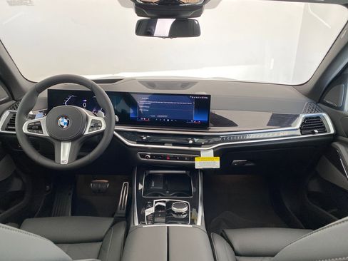 New 2026 BMW X5 xDrive40i w/ M Sport Package image 15