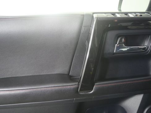 Used 2014 Toyota 4Runner Trail image 9
