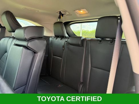 Certified 2026 Toyota Highlander XLE AWD/4WD image 24