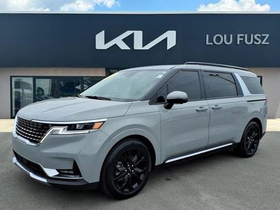 Used 2022 Kia Carnival SX