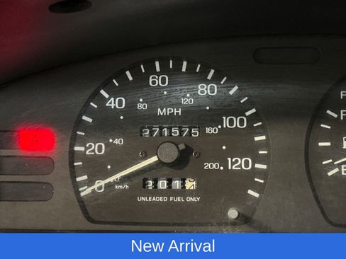 Used 1996 Nissan Sentra FWD image 18