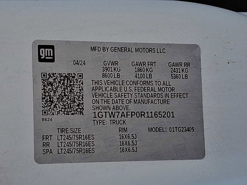 Used 2024 GMC Savana 2500 w/ Driver Convenience Package RWD image 27