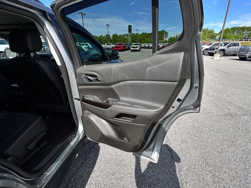 Used 2023 GMC Acadia AT4 w/ Technology Package AWD/4WD image 17