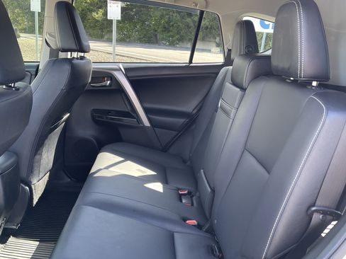 Used 2018 Toyota RAV4 Limited w/ Advanced Technology Package AWD/4WD image 15