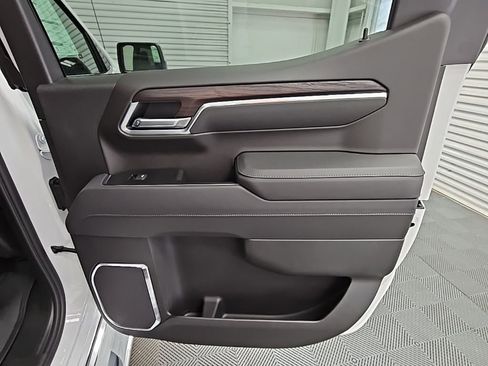 New 2026 GMC Sierra 1500 SLT w/ SLT Premium Plus Package image 39