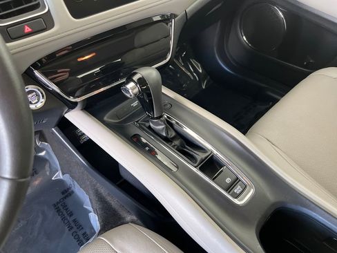 Used 2021 Honda HR-V EX-L image 25