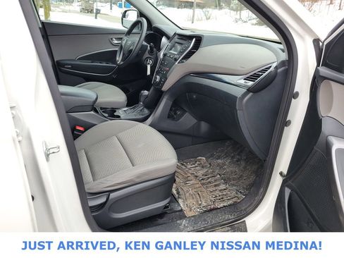 Used 2016 Hyundai Santa Fe SE w/ Cargo Package image 22