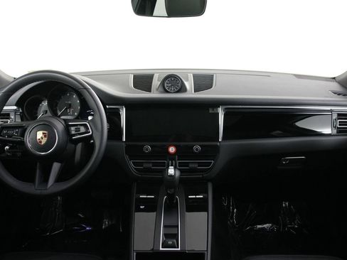 Certified 2026 Porsche Macan image 11